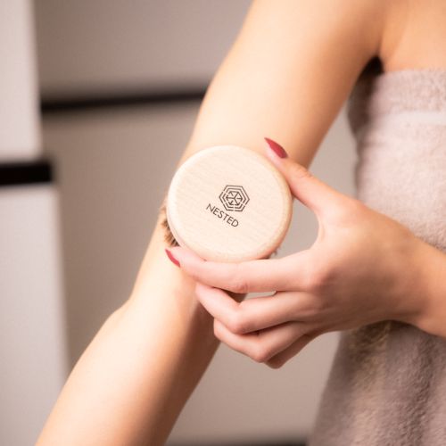 Brustmassage Bürste